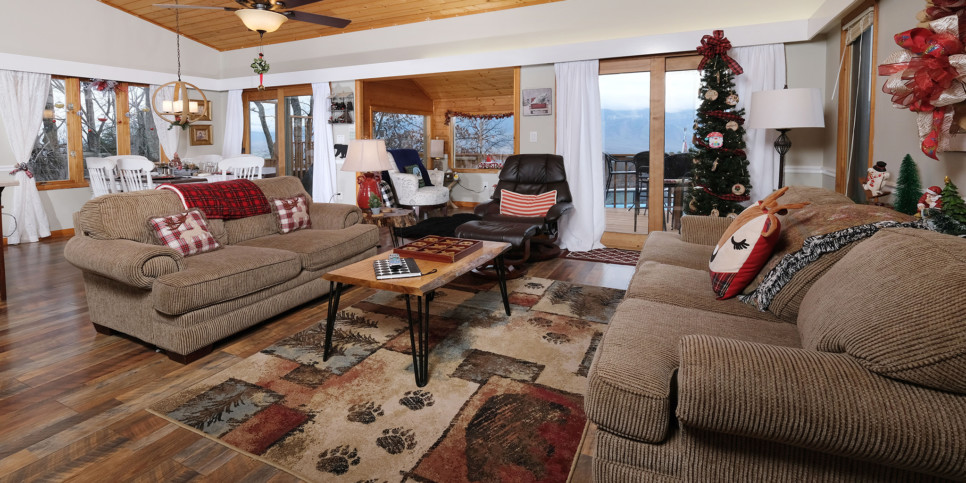 Majestic Getaway - Living Room