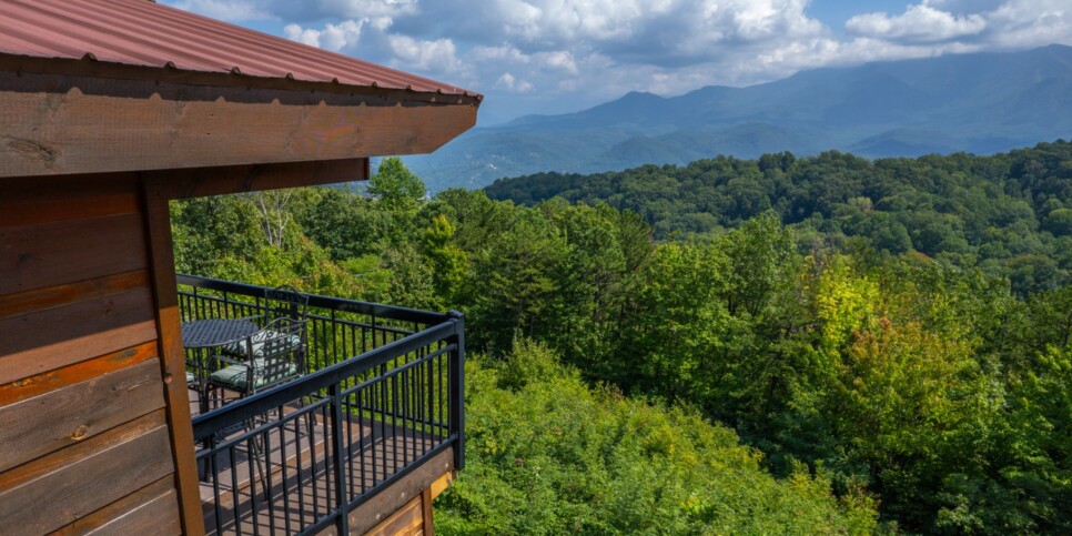 Gatlinburg Cabin - A Million Dollar View - Exterior