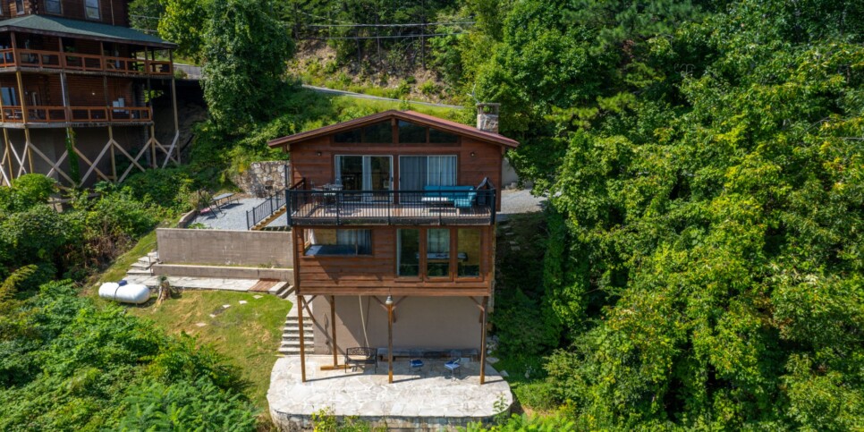 Gatlinburg Cabin - A Million Dollar View - Exterior