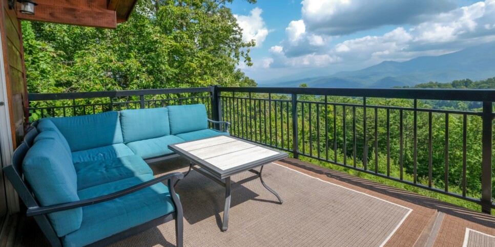 Gatlinburg Cabin - A Million Dollar View - Exterior