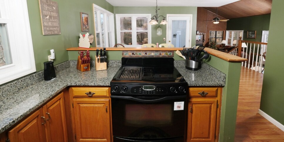 Gatlinburg - Mountain Therapy - Kitchen