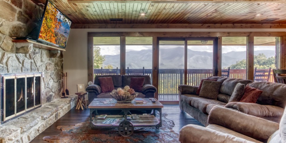 gatlinburg-cabin-picture-perfect-living-room-2