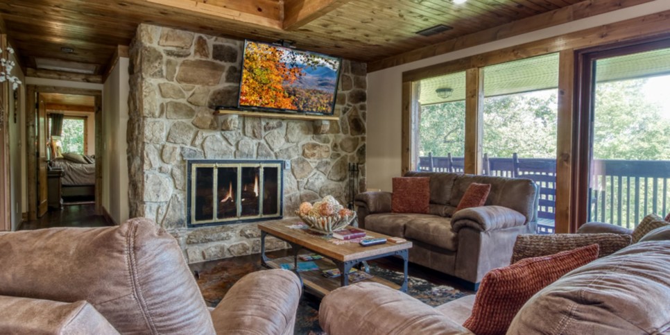 gatlinburg-cabin-picture-perfect-living-room-3