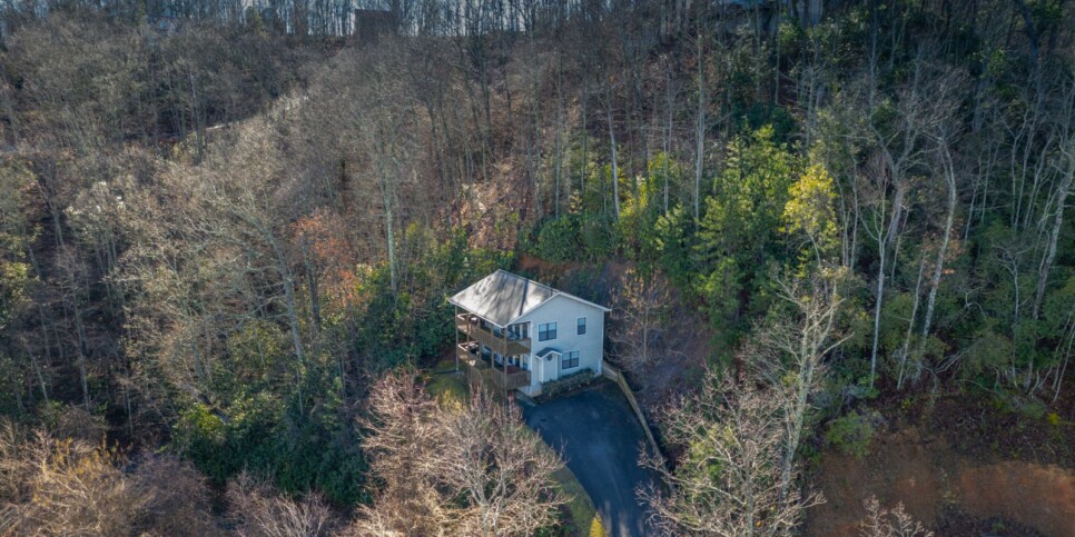 Gatlinburg Cabin Rental - Among The Clouds 2240 - Exterior