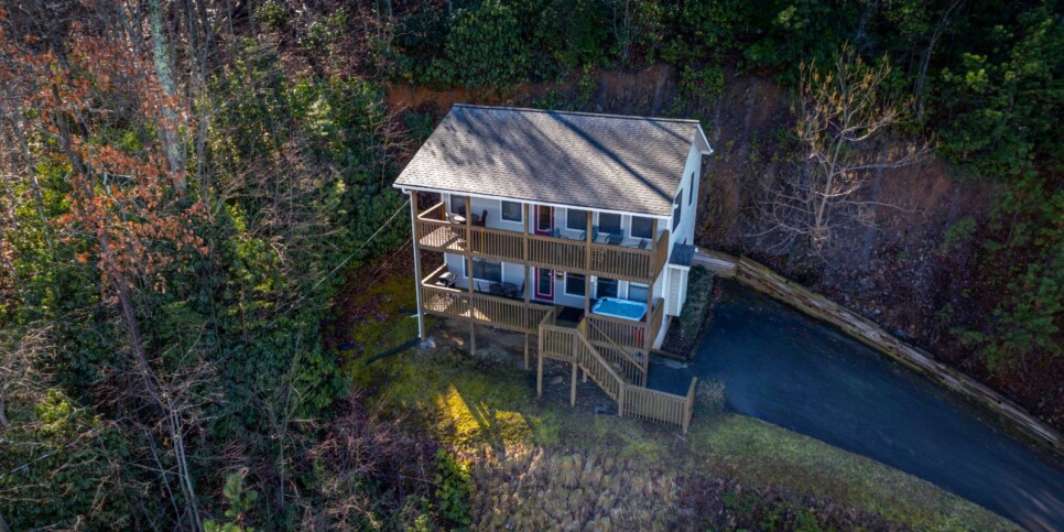 Gatlinburg Cabin Rental - Among The Clouds 2240 - Exterior