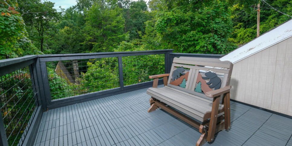 Gatlinburg Cabin - Bear Hugs - Exterior