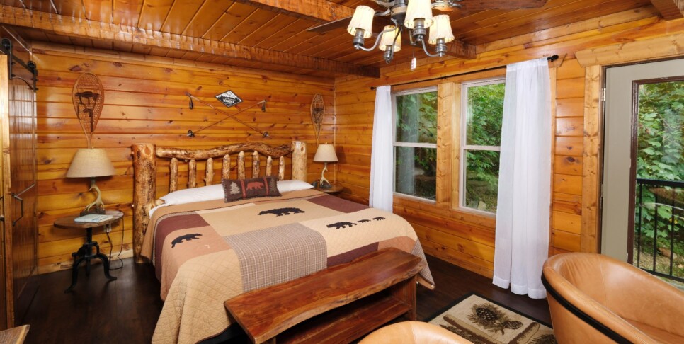 Chalet Village Cabin - Patriots Den - Bedroom