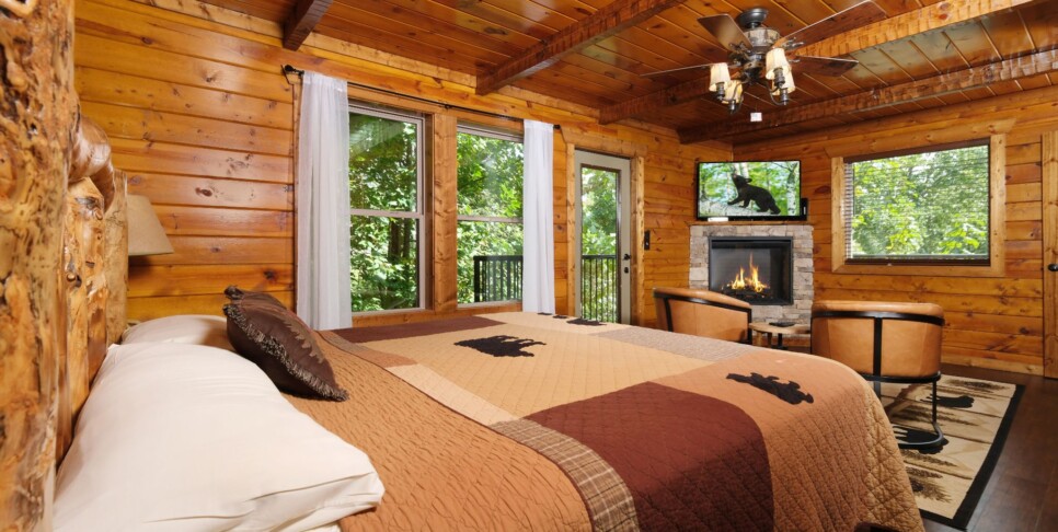 Chalet Village Cabin - Patriots Den - Bedroom