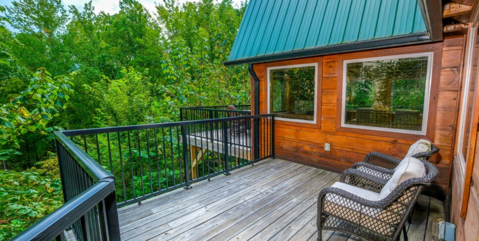 Chalet Village Cabin - Patriots Den - Exterior