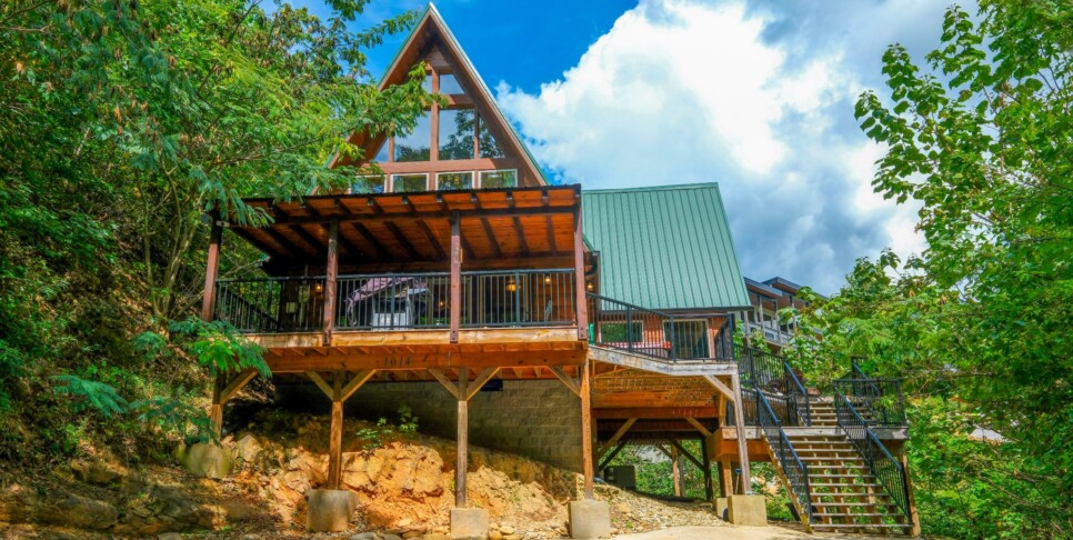 Chalet Village Cabin - Patriots Den - Exterior