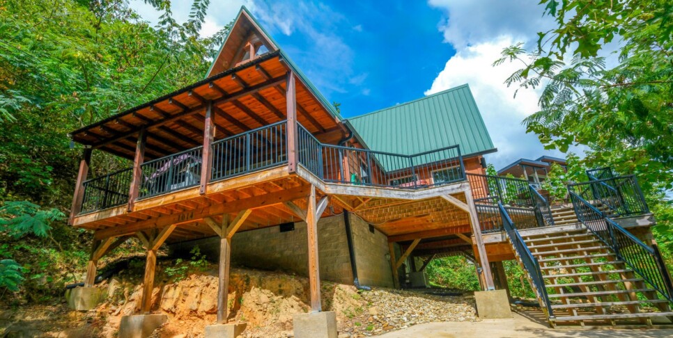 Chalet Village Cabin - Patriots Den - Exterior