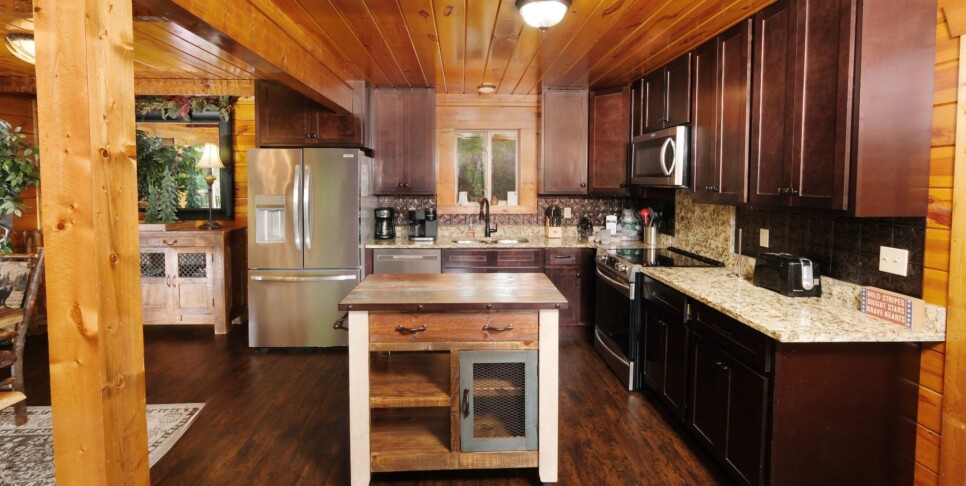 Chalet Village Cabin - Patriots Den - Kitchen