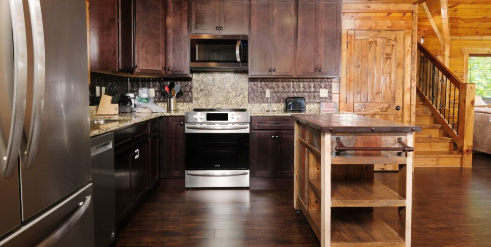 Chalet Village Cabin - Patriots Den - Kitchen