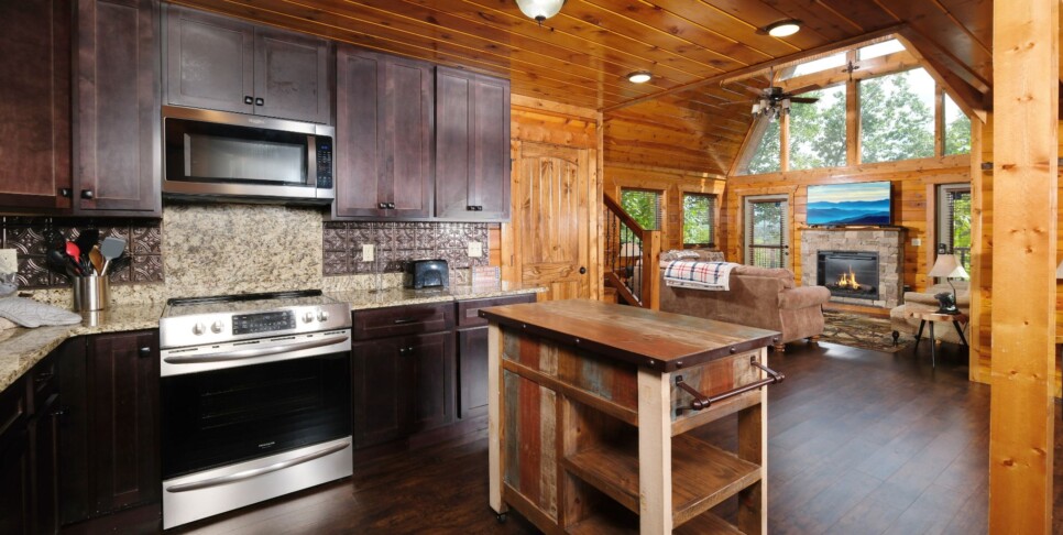 Chalet Village Cabin - Patriots Den - Kitchen