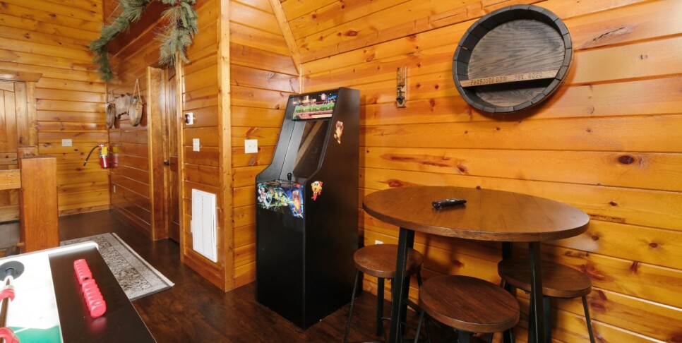 Chalet Village Cabin - Patriots Den - Rec Room