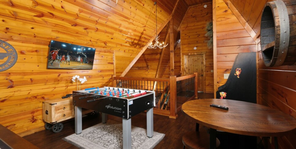 Chalet Village Cabin - Patriots Den - Rec Room