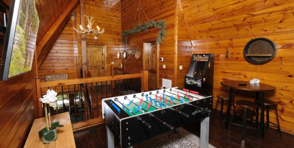 Chalet Village Cabin - Patriots Den - Rec Room