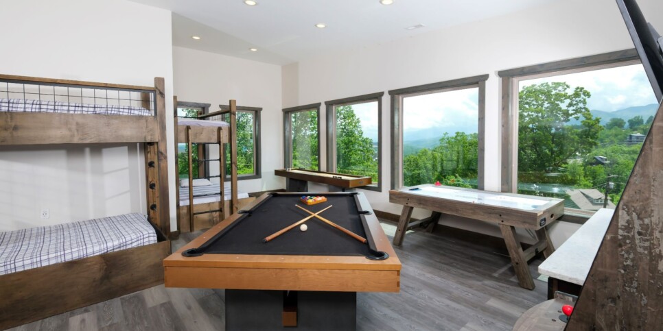 Chalet Village Cabin - Whitney's Way - Rec Room