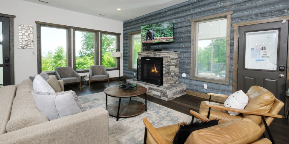 Chalet Village Cabin - Whitney's Way - Living Room