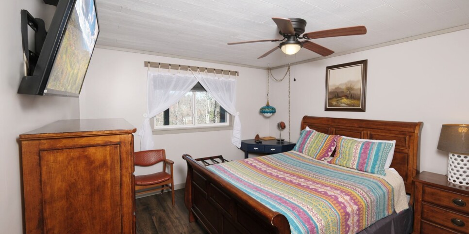 Gatlinburg - Chalet Luzerne 1860 - Bedroom