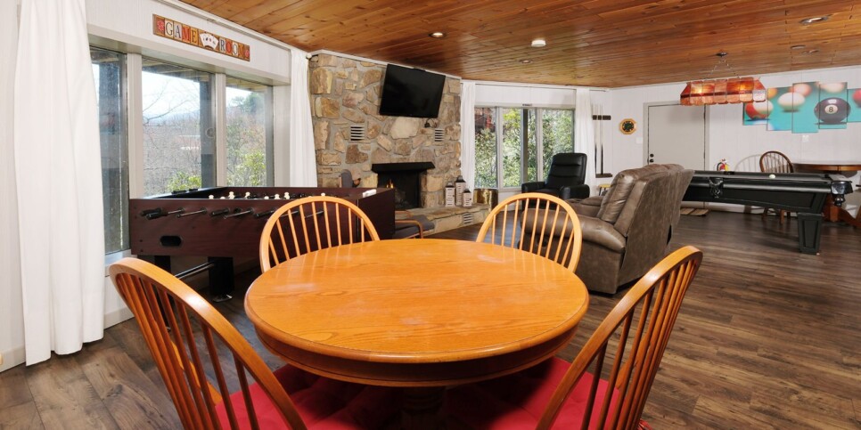 Gatlinburg - Chalet Luzerne 1860 - Rec Room