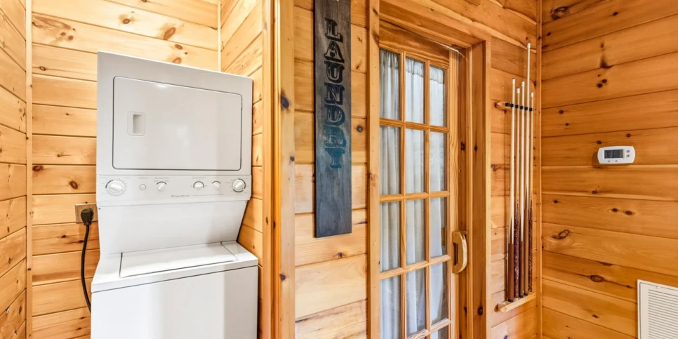 Gatlinburg Smoky Getaway Bathroom