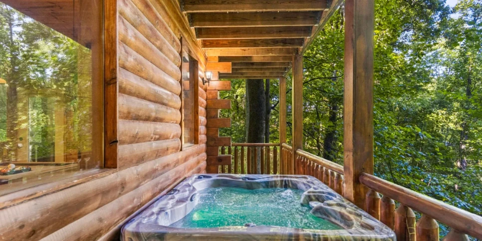 Gatlinburg Smoky Getaway Exterior
