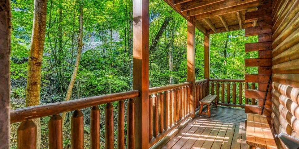 Gatlinburg Smoky Getaway Exterior