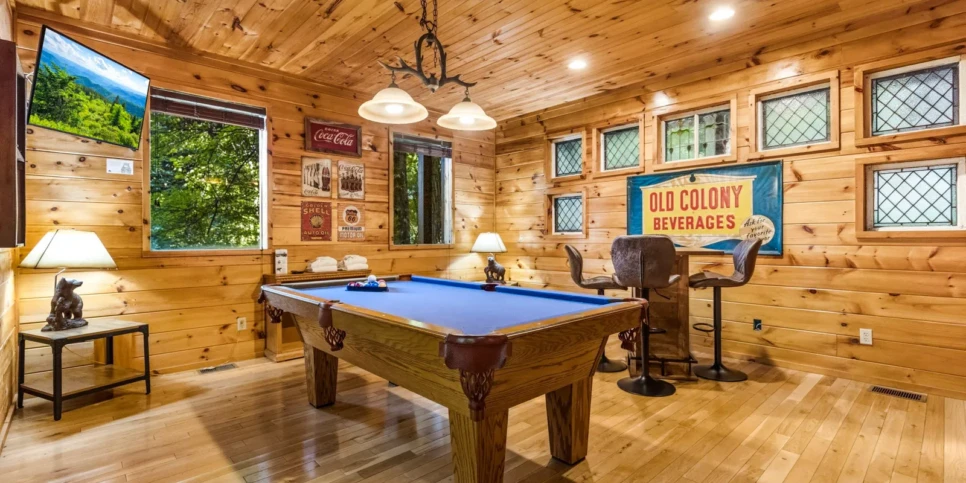 Gatlinburg Smoky Getaway Rec Room