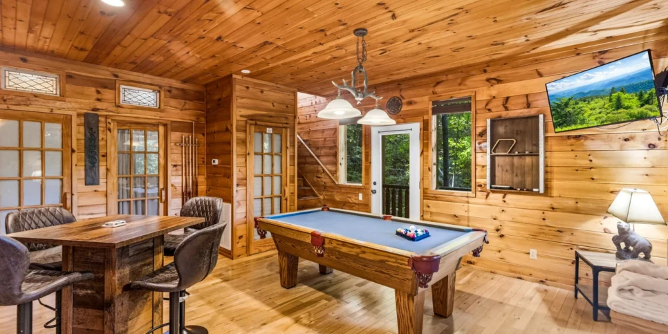 Gatlinburg Smoky Getaway Rec Room