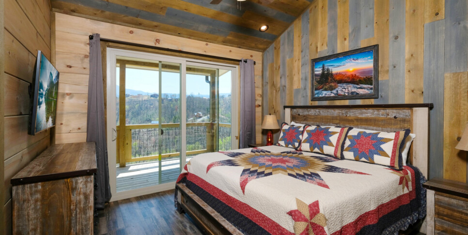 gatlinburg splash n heavenly views bedroom