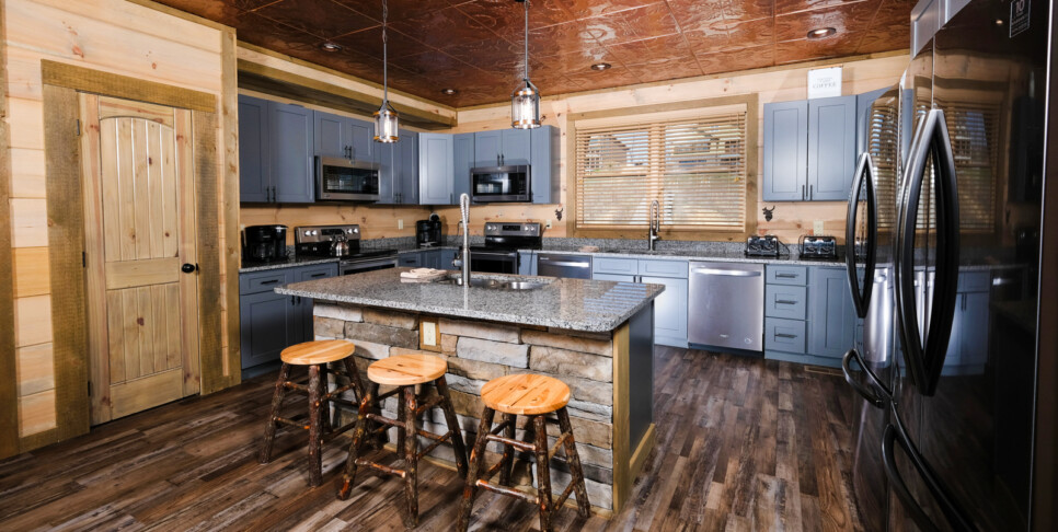 gatlinburg splash n heavenly views kitchen