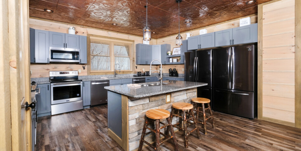 gatlinburg splash n heavenly views kitchen