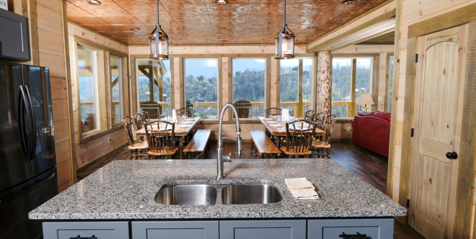 gatlinburg splash n heavenly views kitchen