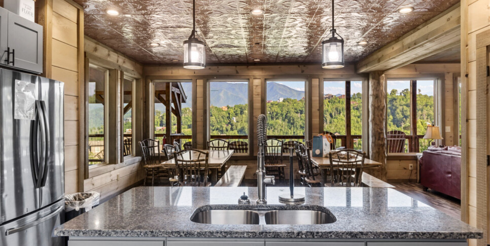 Gatlinburg Splash N Heavenly View Kitchen