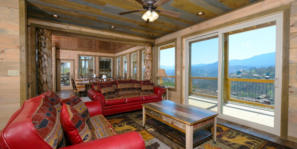 gatlinburg splash n heavenly views living room
