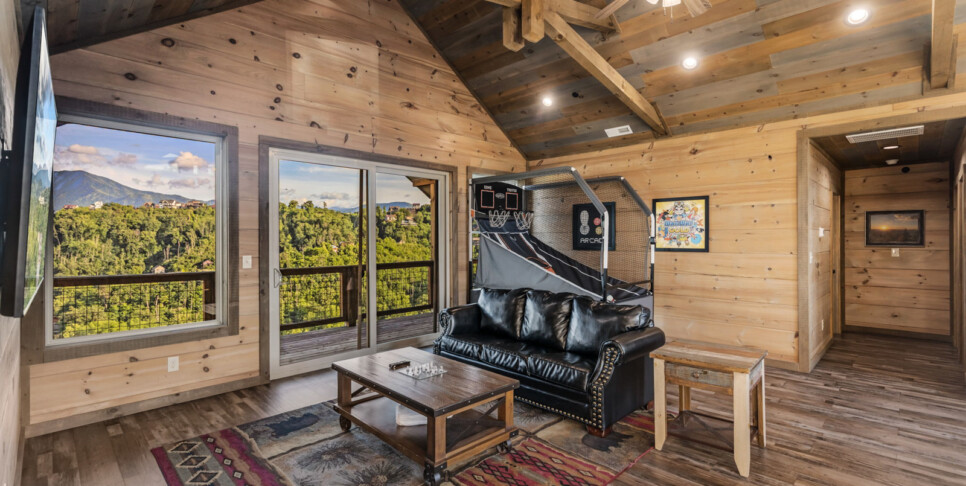 Gatlinburg Splash N Heavenly View Rec Room