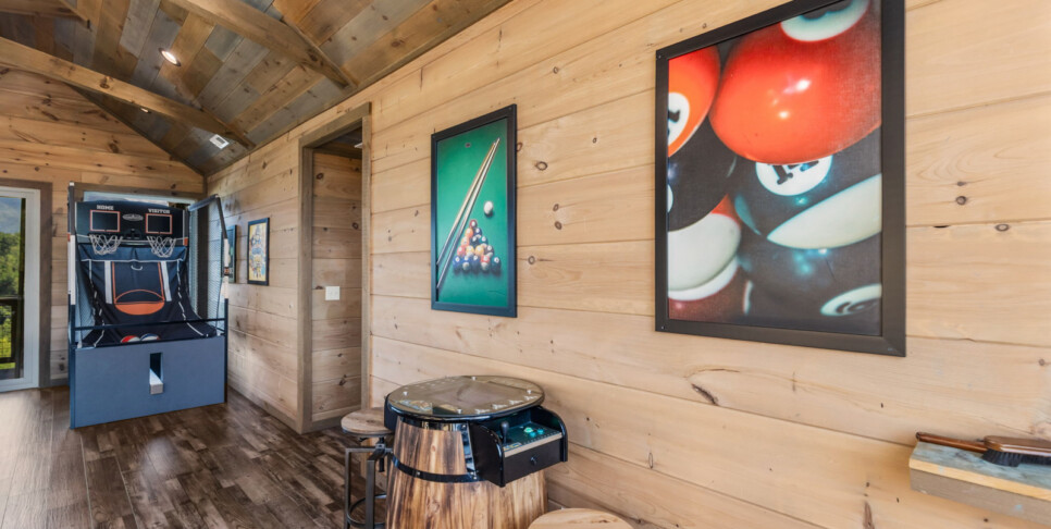 Gatlinburg Splash N Heavenly View Rec Room