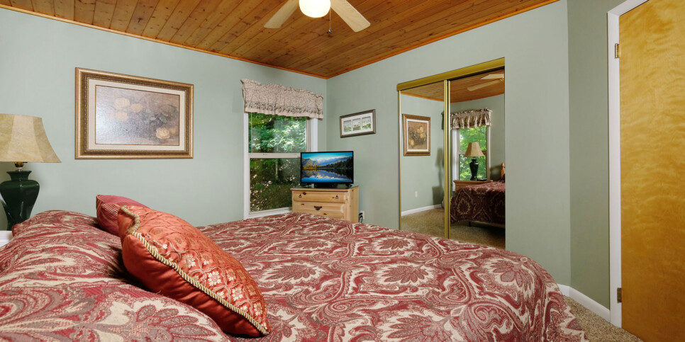 Gatlinburg - Ski Mountain Hideaway 1154 - Bedroom