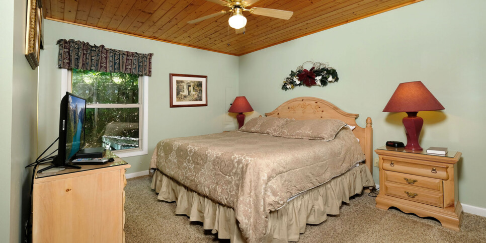 Gatlinburg - Ski Mountain Hideaway 1154 - Bedroom