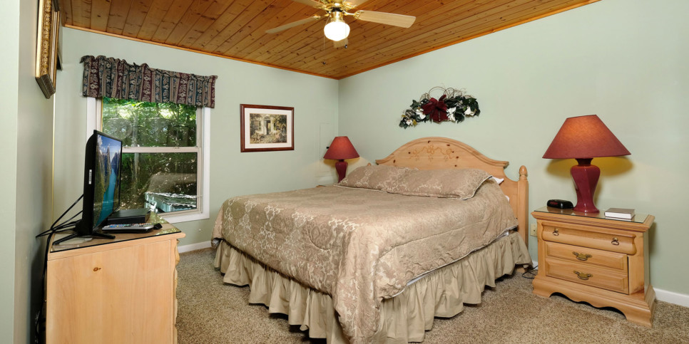 Gatlinburg - Ski Mountain Hideaway 1154 - Bedroom