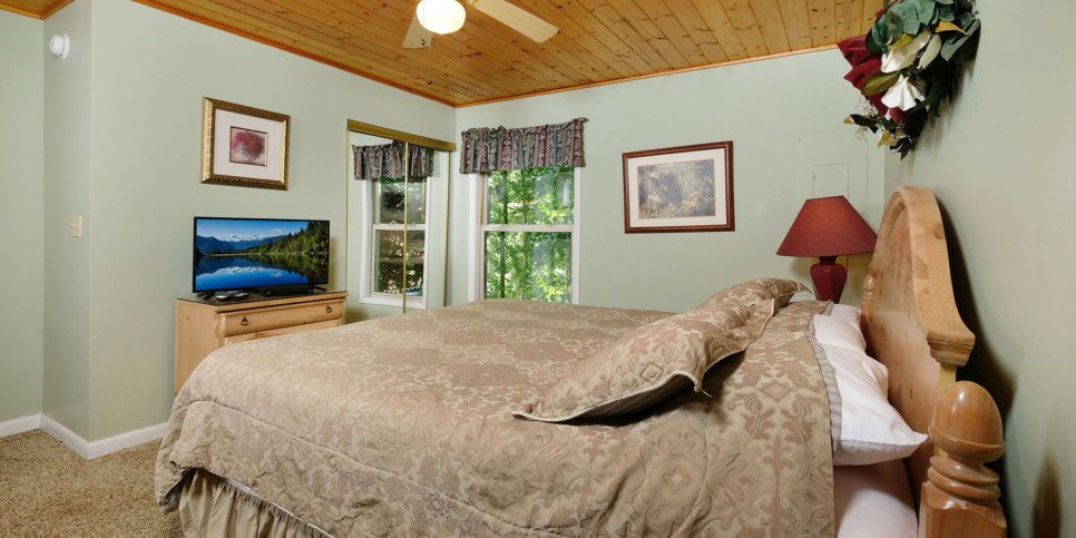 Gatlinburg - Ski Mountain Hideaway 1154 - Bedroom