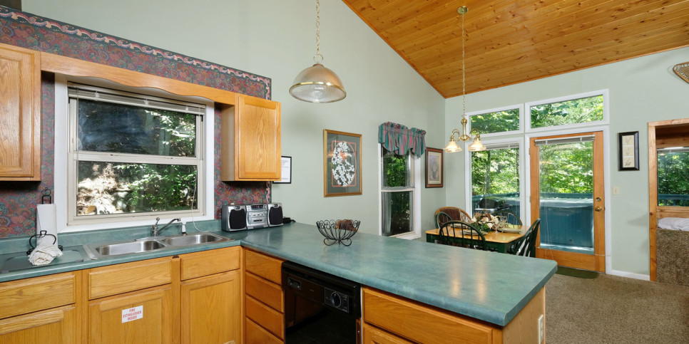 Gatlinburg - Ski Mountain Hideaway 1154 - Kitchen