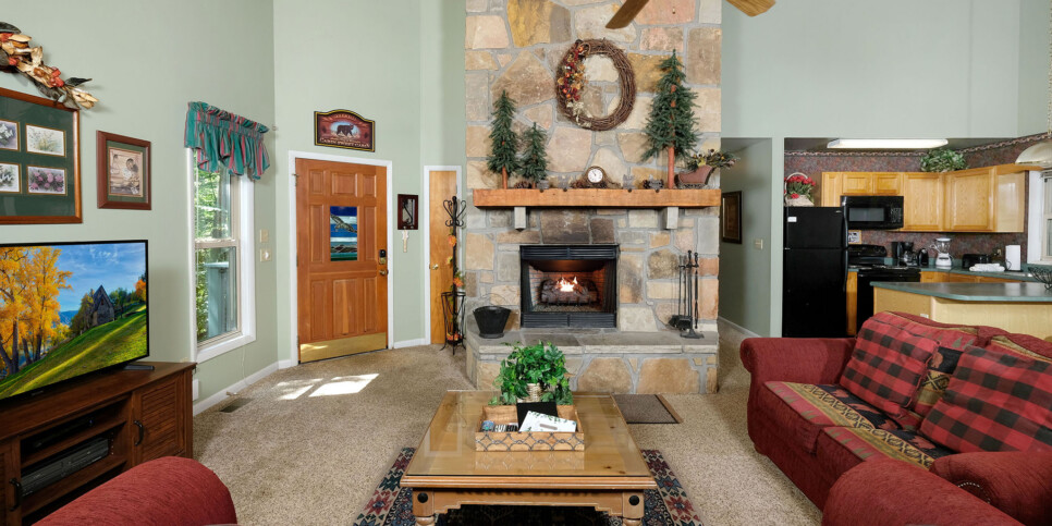 Gatlinburg - Ski Mountain Hideaway 1154 - Living Room