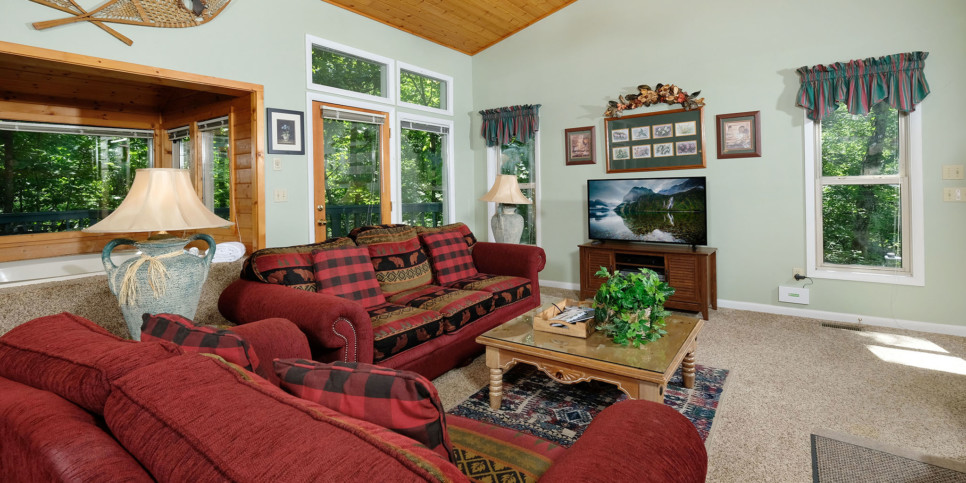 Gatlinburg - Ski Mountain Hideaway 1154 - Living Room