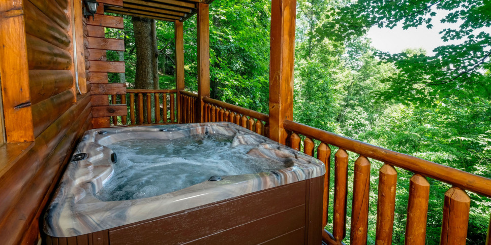 Gatlinburg - Smoky Getaway - Exterior