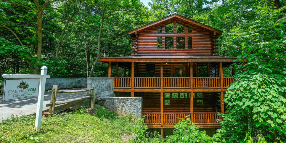 Gatlinburg - Smoky Getaway - Exterior