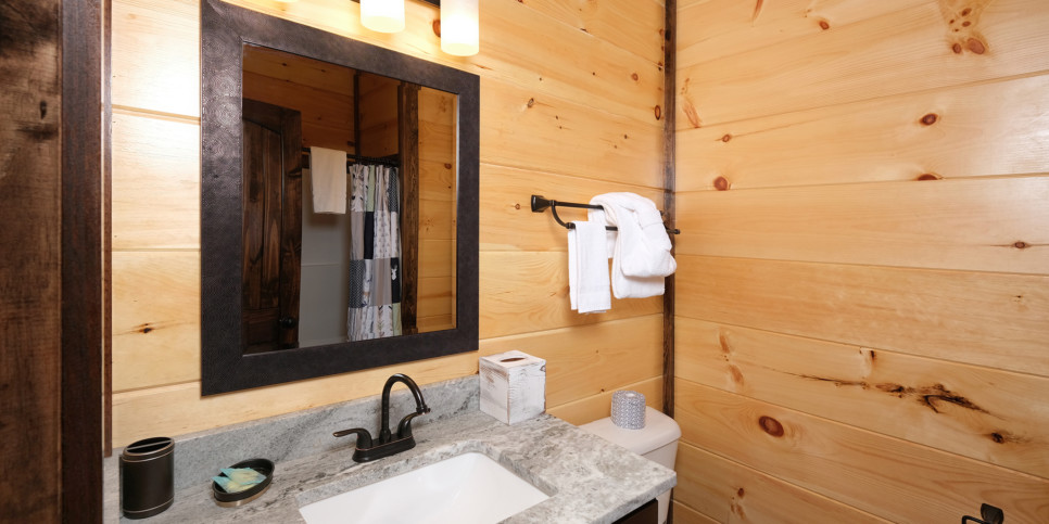 Gatlinburg - Sunrise Over the Smokies - Bathroom