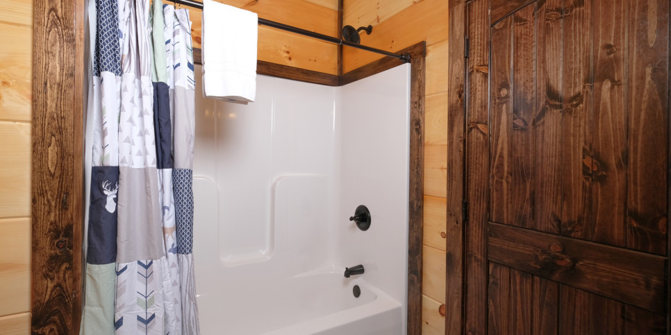 Gatlinburg - Sunrise Over the Smokies - Bathroom