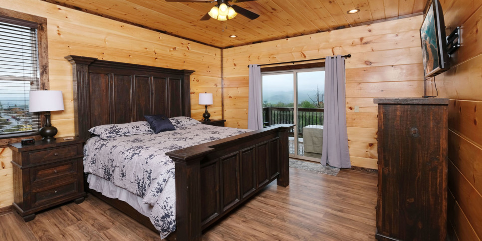 Gatlinburg - Sunrise Over the Smokies - Bedroom